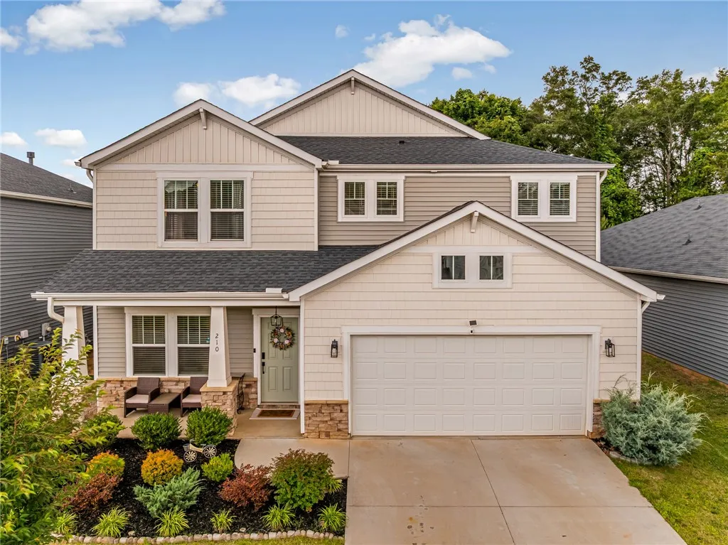 Highland Chase, Simpsonville Community