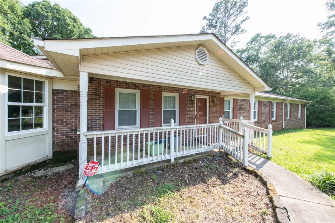 Property image 3 at 107 Meadow Drive, Seneca, SC 29678