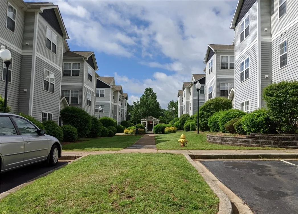Property image 4 at 190 University Village Drive, Central, SC 29630