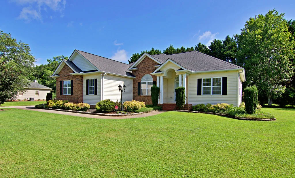 Property image 2 at 200 Smithfield Drive, Anderson, SC 29621