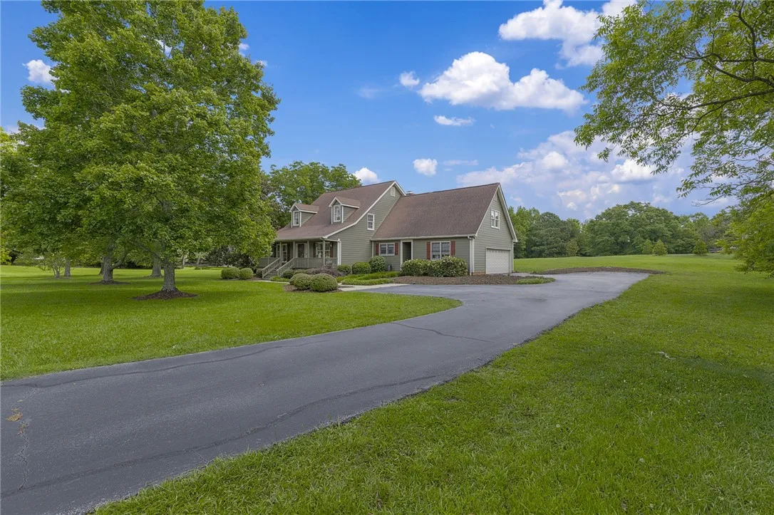 Property image 2 at 406 Dove Tree Lane, Anderson, SC 29621