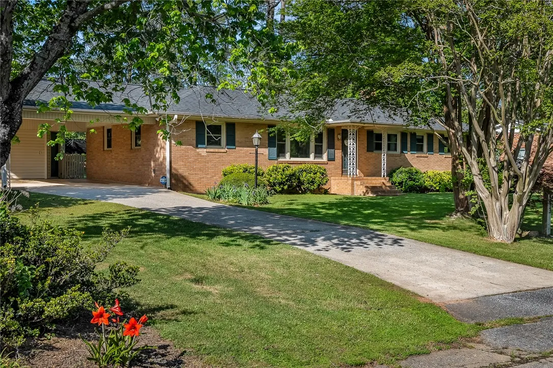 Property image 2 at 2313 Poplar Lane, Anderson, SC 29621