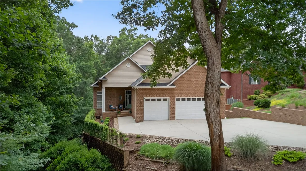 Property image 2 at 109 Tall Ship Drive, Anderson, SC 29625