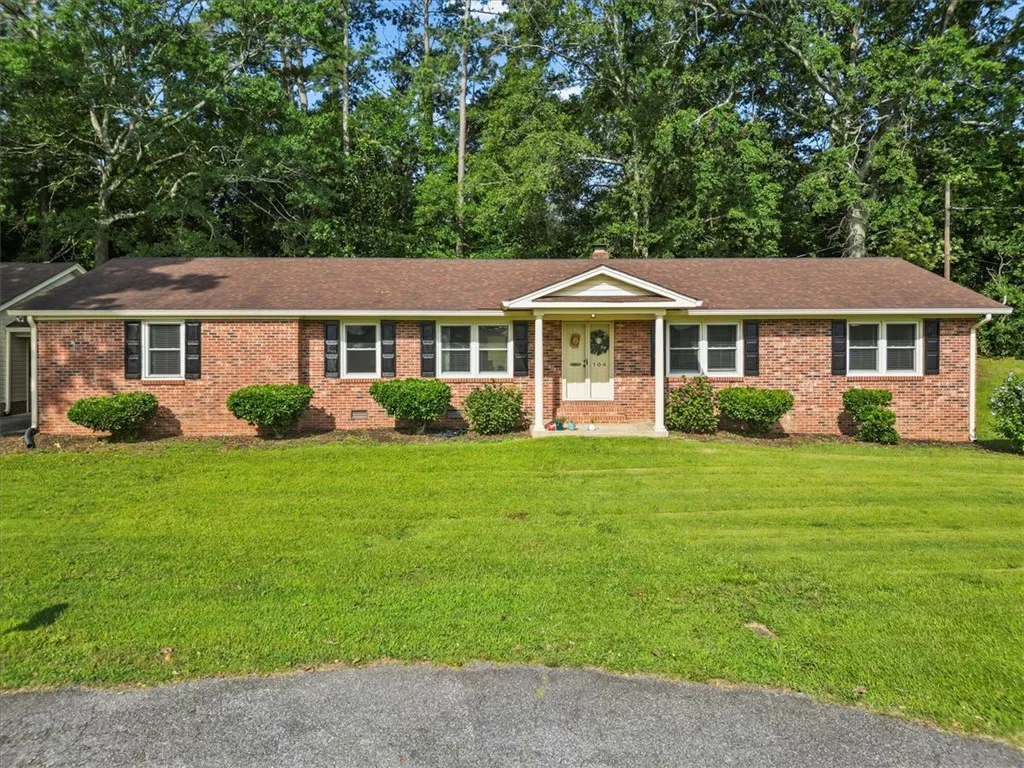Property image 2 at 104 Mcgee Court, Anderson, SC 29621