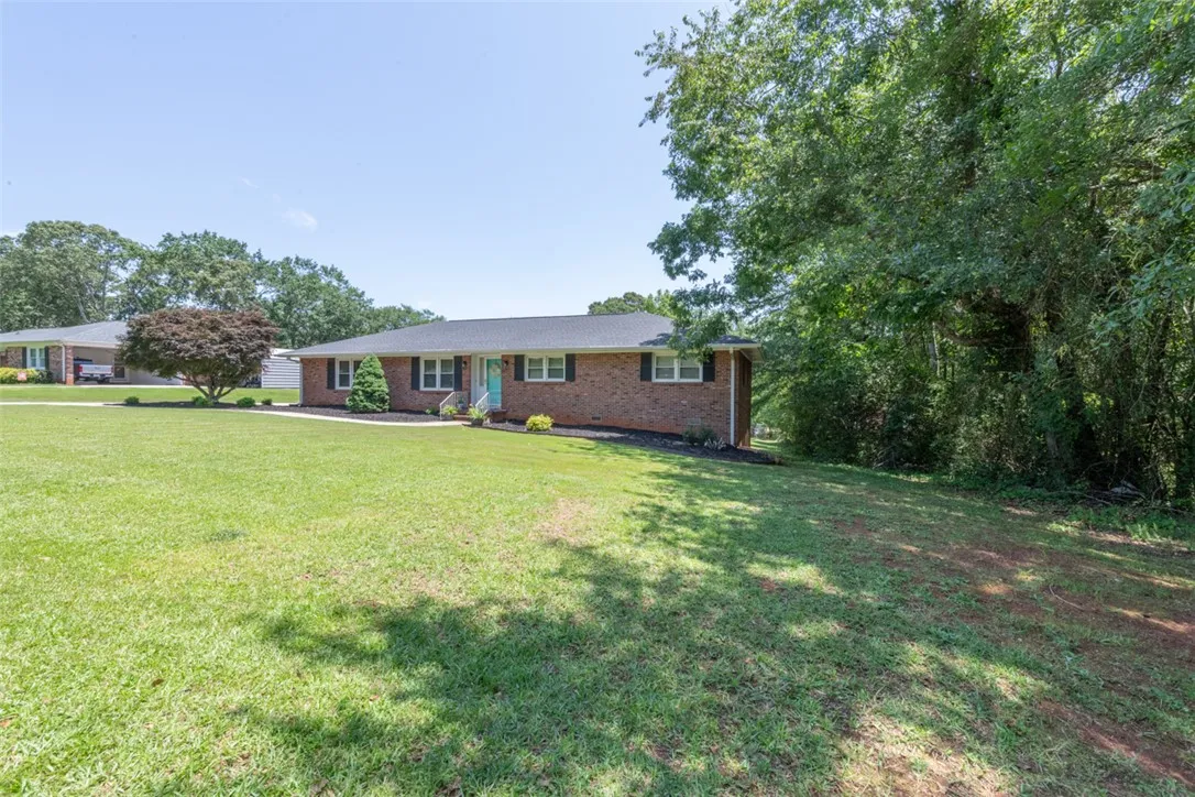 Property image 2 at 208 Springview Drive, Anderson, SC 29625