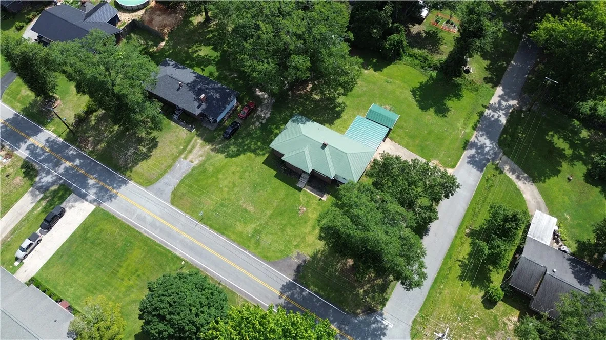 Property image 2 at 501 Forest Lane, Belton, SC 29627