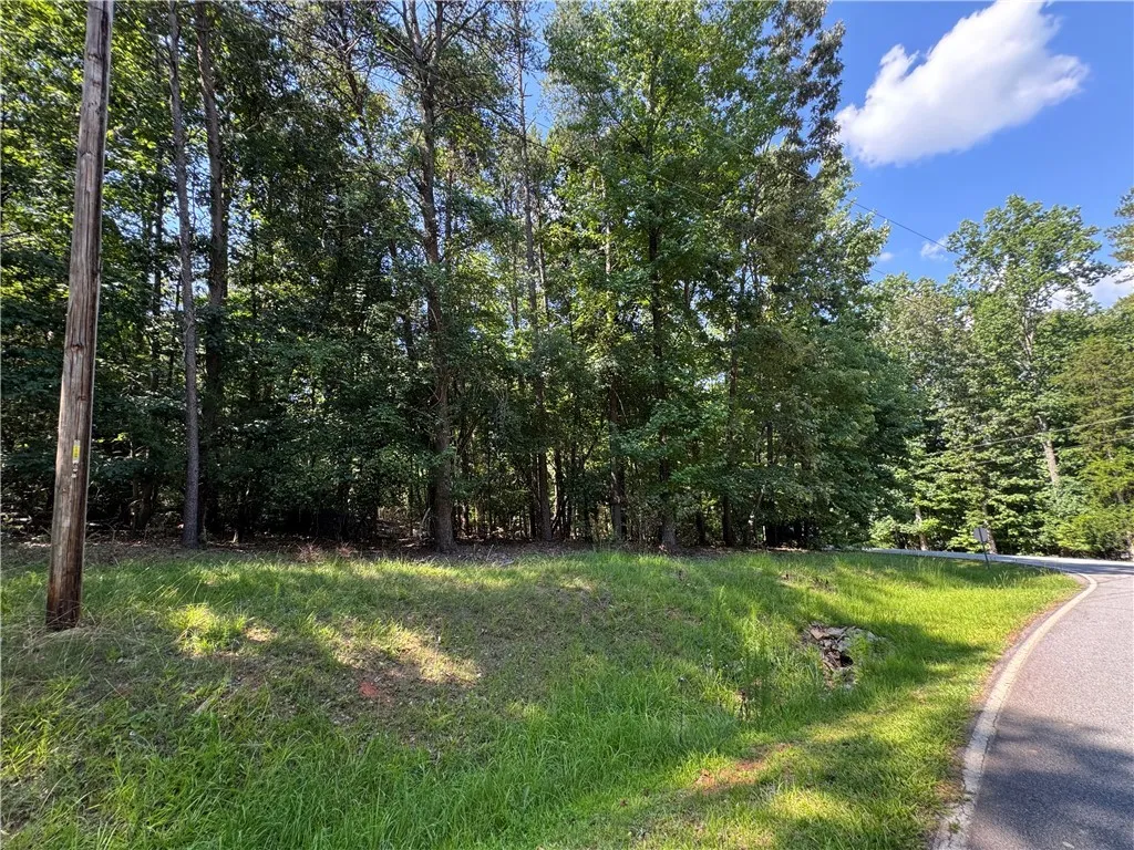 Property image 2 at 101 Indian Hills Drive, Westminster, SC 29693