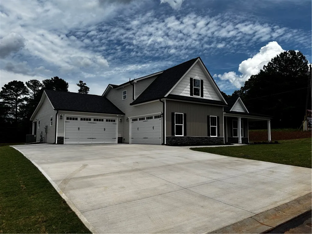 Property image 2 at 102 Hinton Farms Drive, Easley, SC 29640
