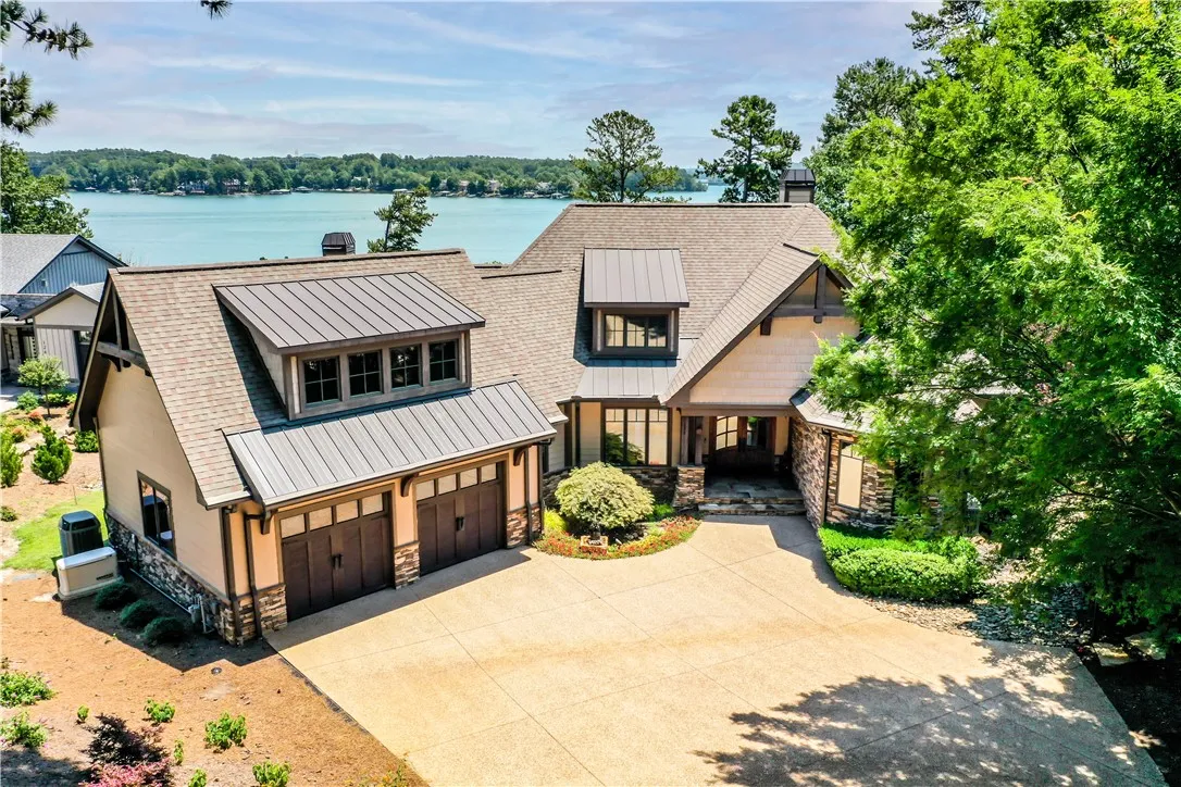 Property image 2 at 124 Pineridge Pointe Drive, Seneca, SC 29672