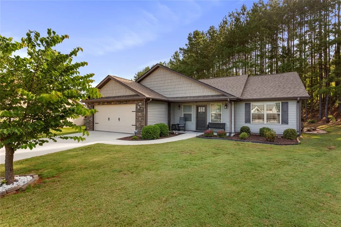 311 Buchanan Trail