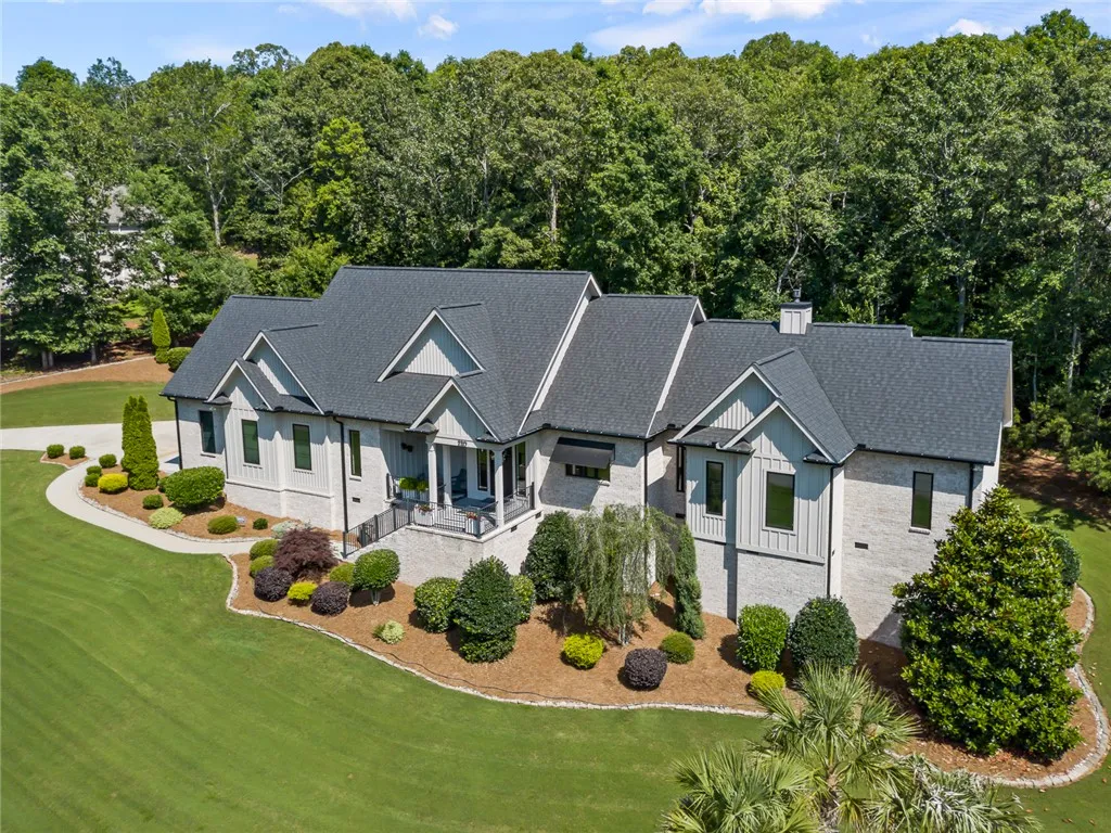 220 Ansonborough