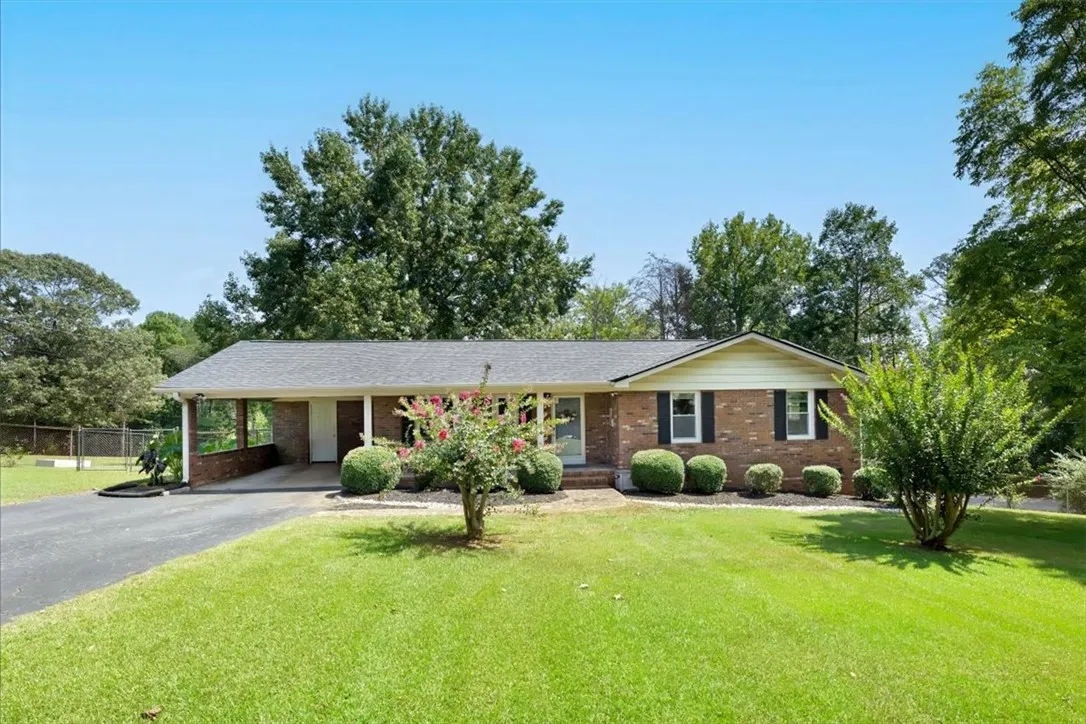 215 Ridgecrest Drive
