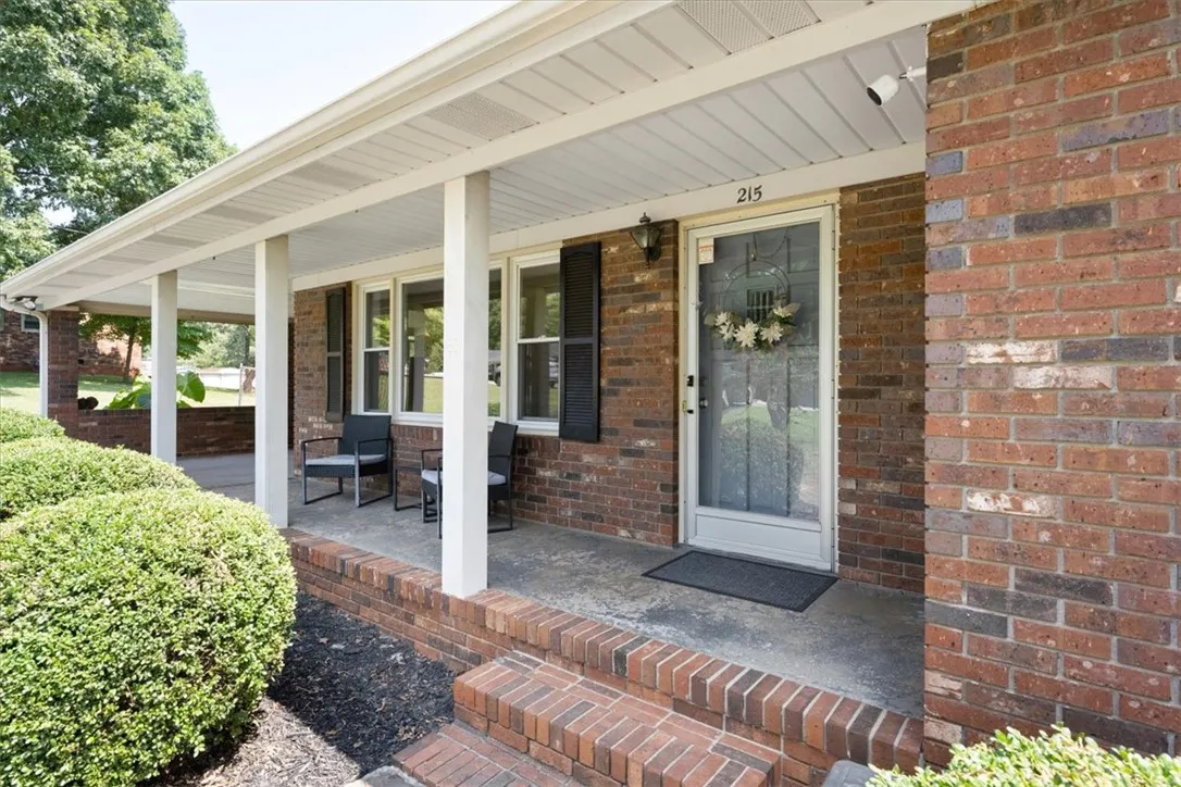 Property image 4 at 215 Ridgecrest Drive, Easley, SC 29640