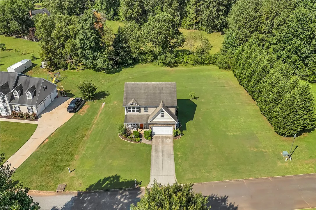 Property image 2 at 221 Saddlebrook Avenue, Pickens, SC 29671