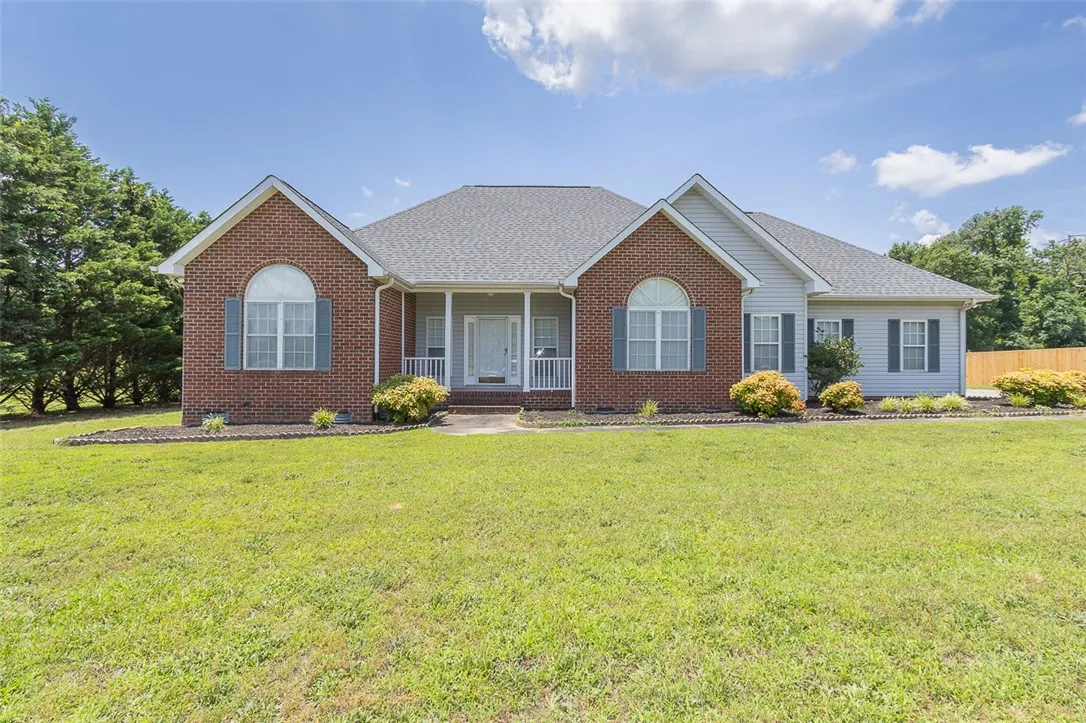 Smithfield (Anderson County), Anderson Community