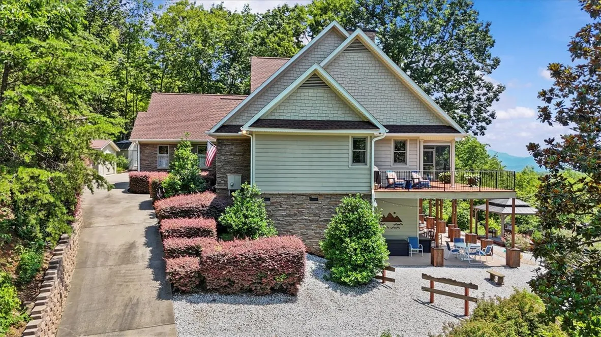 Property image 2 at 316 Mountain Laurel Drive, Salem, SC 29676