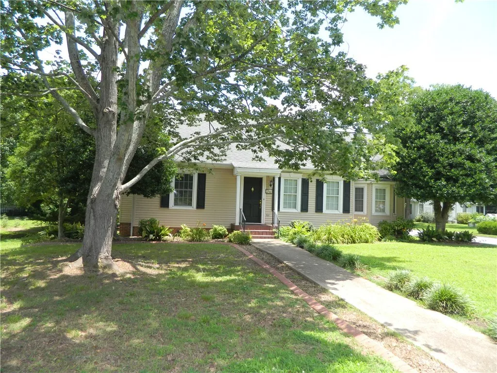 Property image 2 at 220 Moultrie Square, Anderson, SC 29621