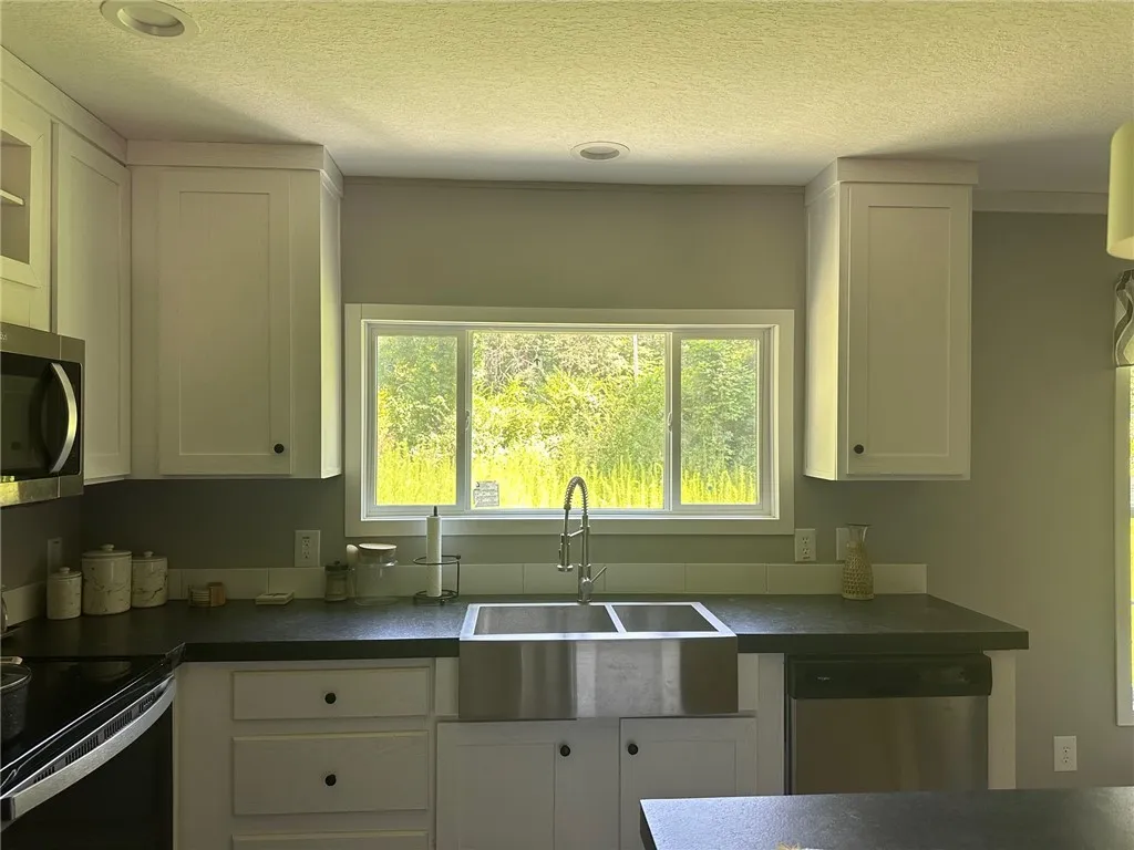 Property image 2 at 239 Shannandoah Drive, Westminster, SC 29693