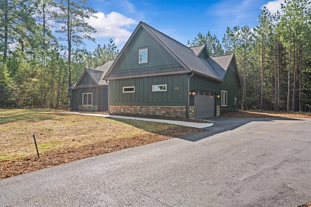 Property image 2 at 915 Coachmans Trail, West Union, SC 29696