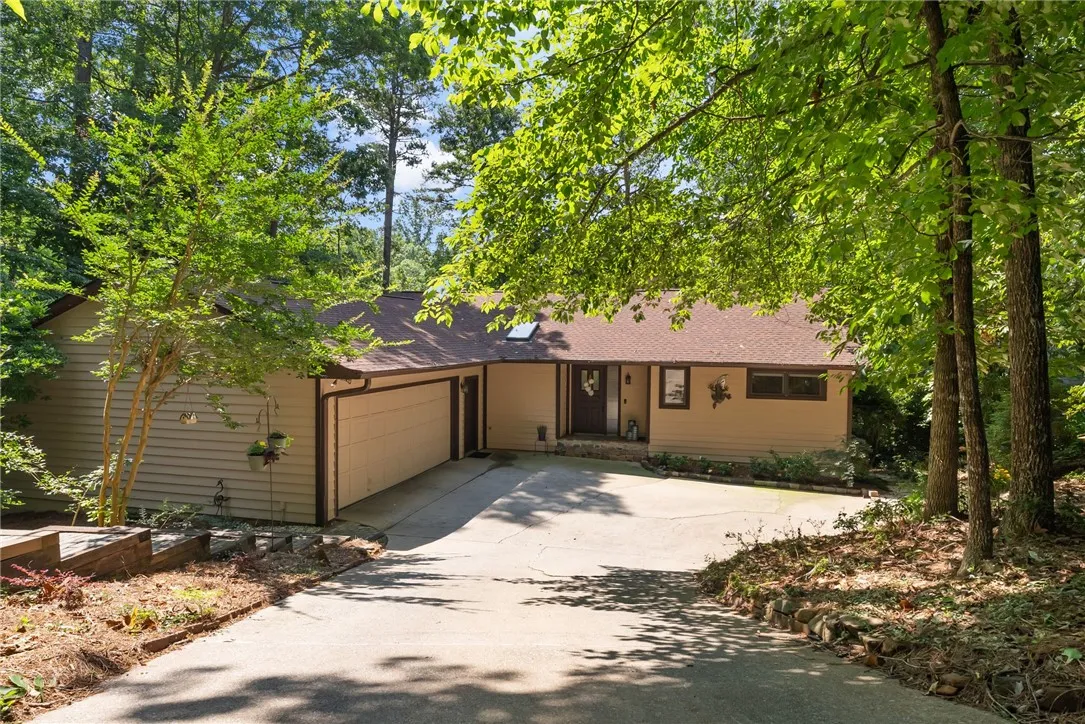 210 Long Reach Drive