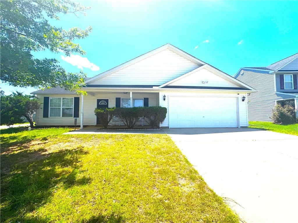 Strawberry Ridge, Anderson Community