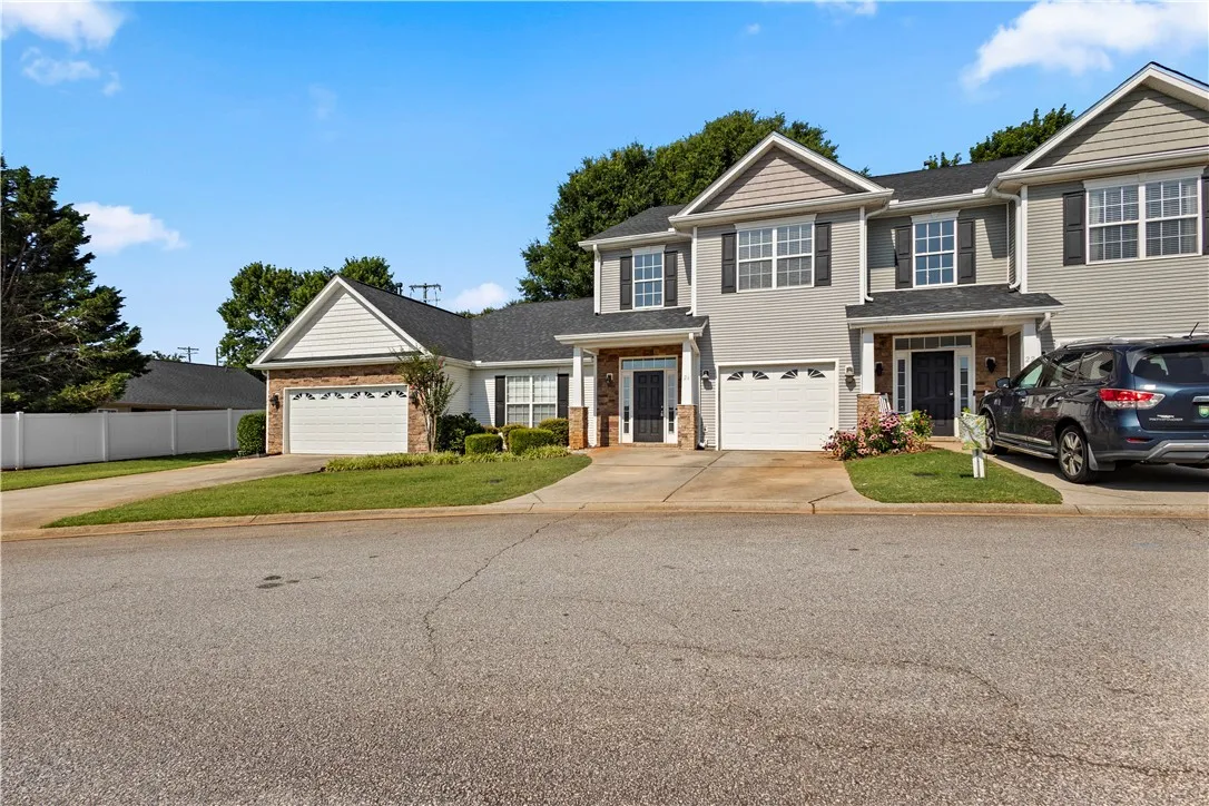 24 Roselite Circle