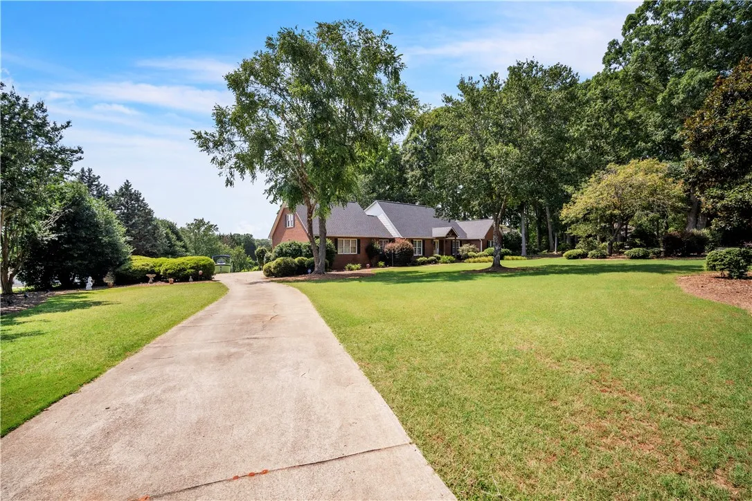 Property image 3 at 105 Wren Crossing Court, Easley, SC 29642