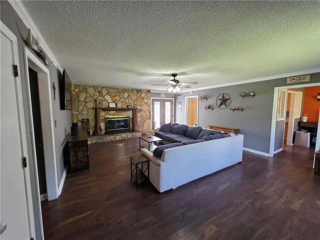 Property image 5 at 318 Country Glen Lane, Pelzer, SC 29669