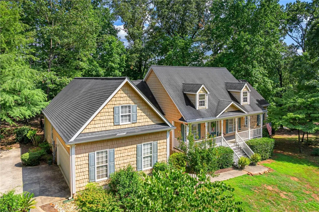 Property image 2 at 621 Chickasaw Drive, Westminster, SC 29693