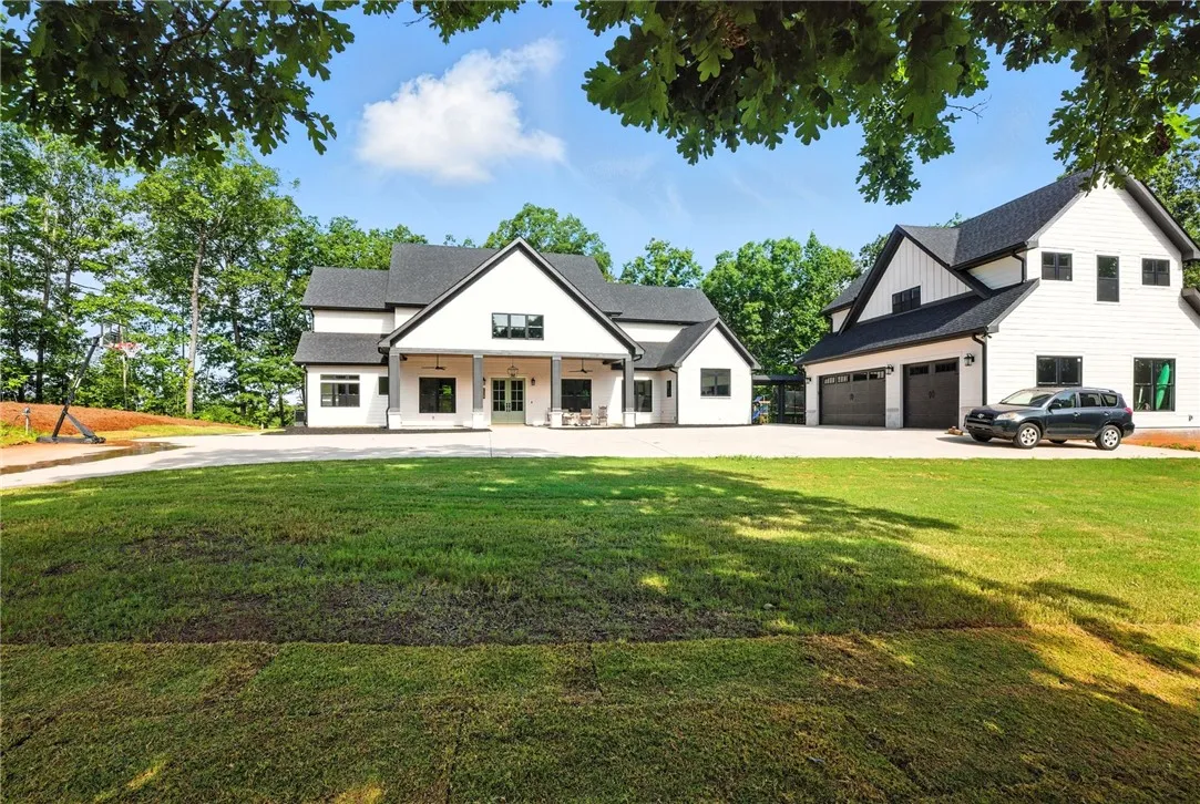 Sunset Ridge, Seneca Community