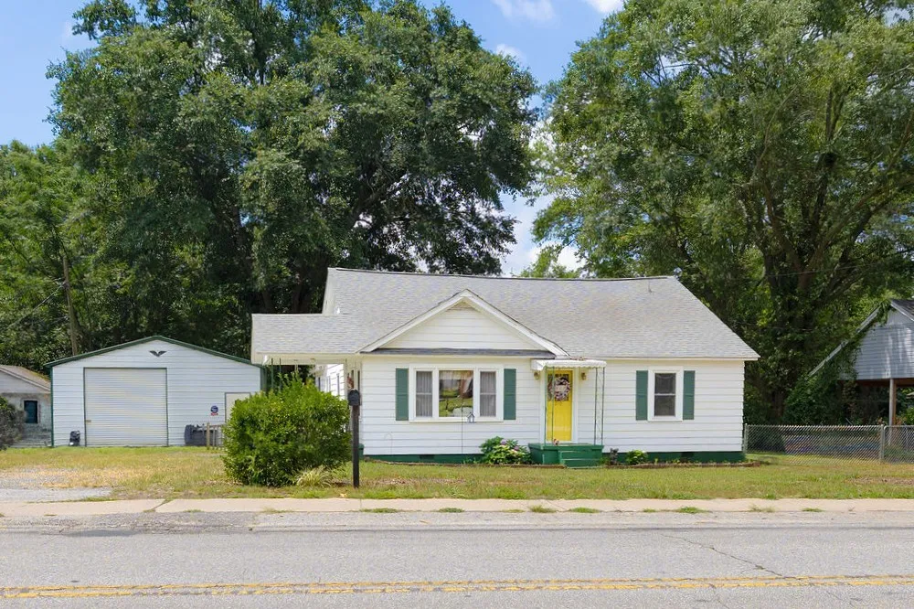 210 E Roosevelt Drive