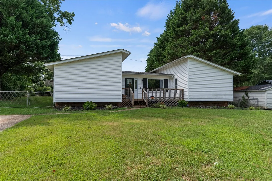 Property image 2 at 303 Sharon Lane, Easley, SC 29640