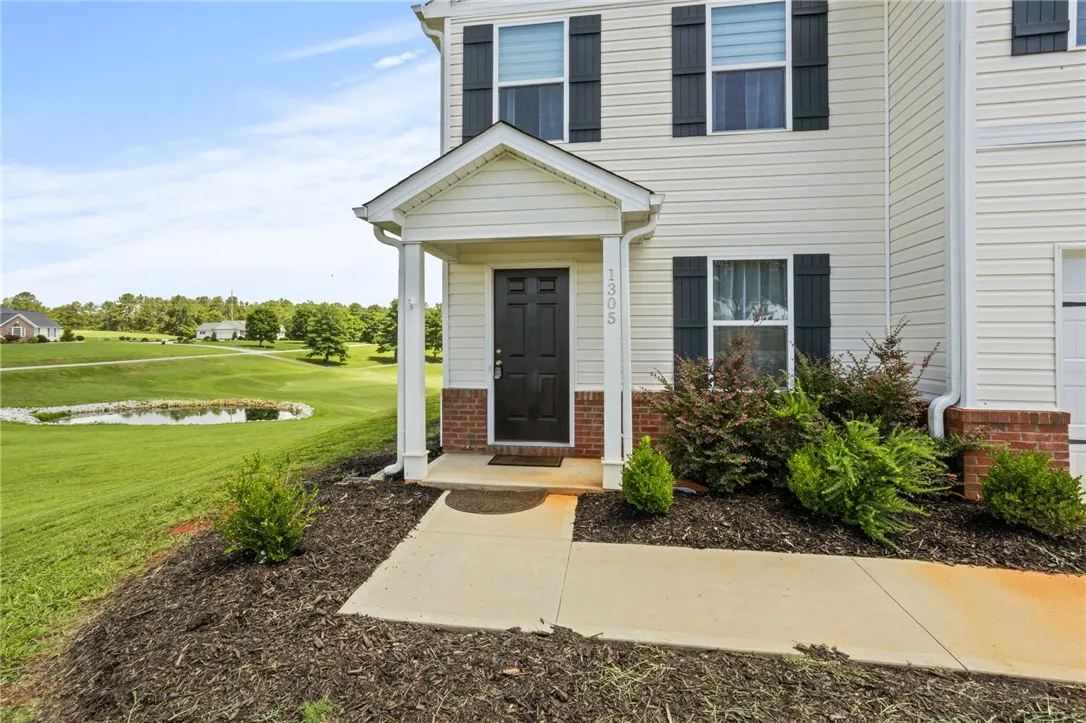 Property image 3 at 1305 Falcons Drive, Walhalla, SC 29691