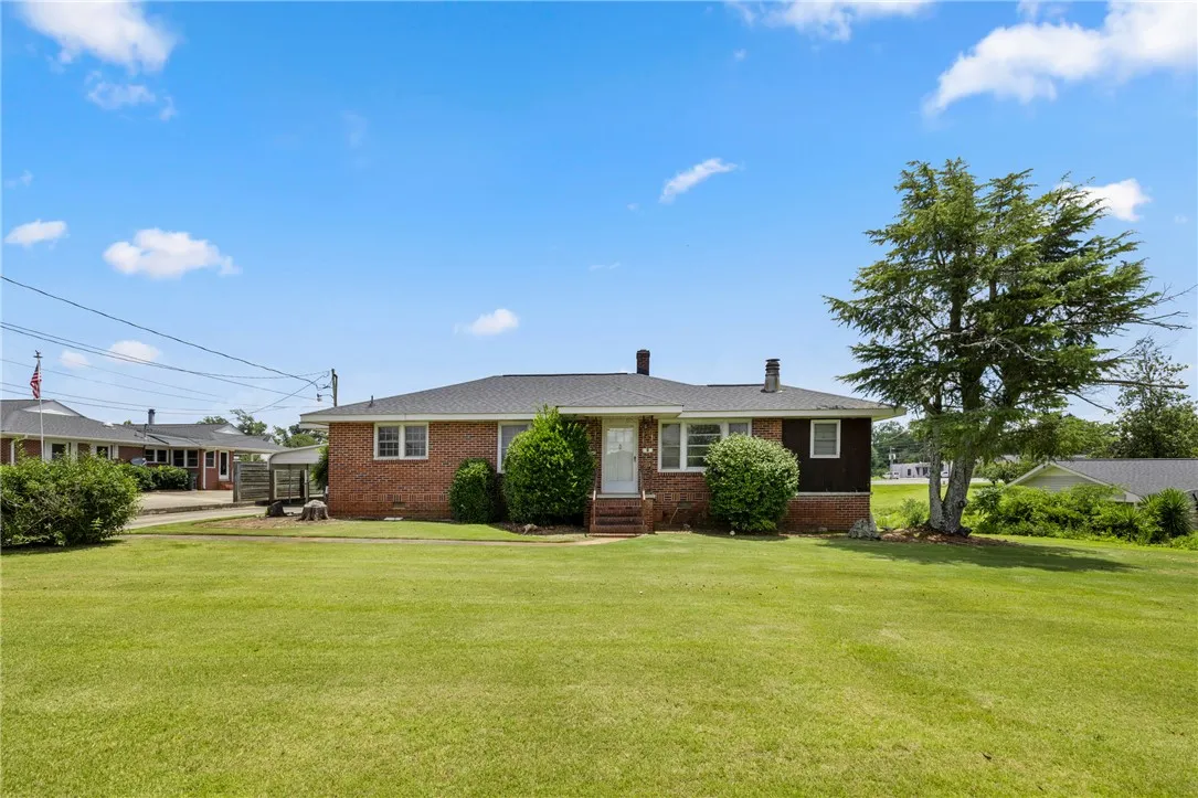 Property image 2 at 615 S Pine Street, Seneca, SC 29678