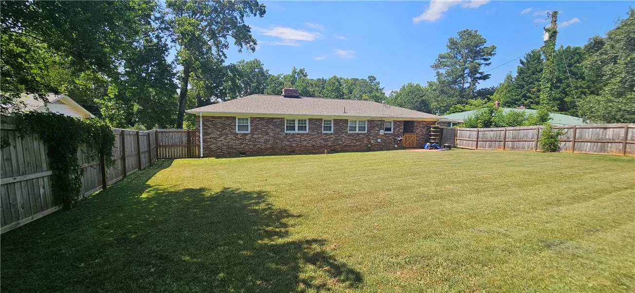 Property image 2 at 500 Sherwood Drive, Seneca, SC 29678
