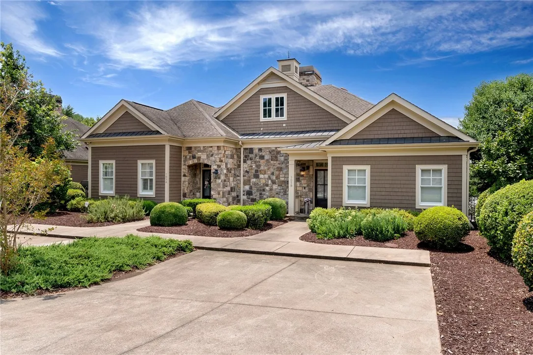 105 Portside Court
