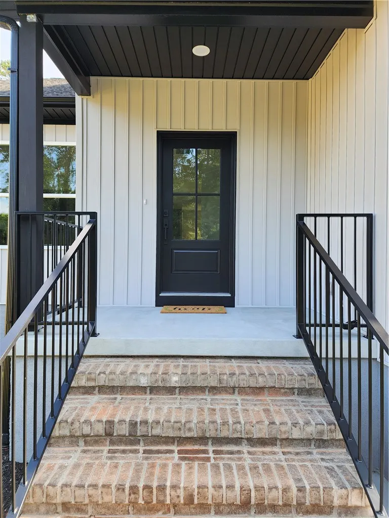Property image 3 at 402 Edgewater Drive, Anderson, SC 29626