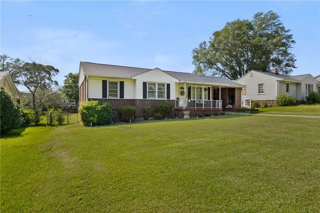 Property image 2 at 26 Farmington Road, Greenville, SC 29605