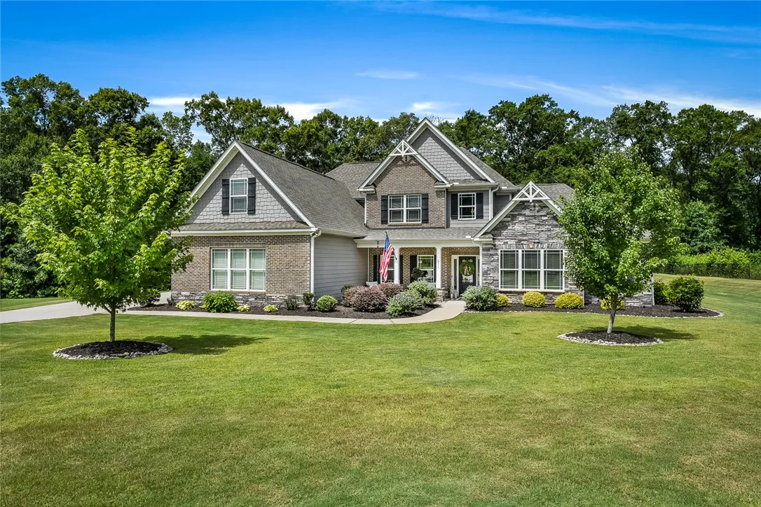 Wild Meadows, Anderson Community