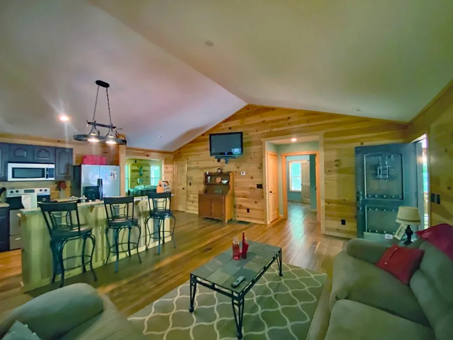 Property image 3 at 200 Lake View Drive, Lavonia, GA 30553