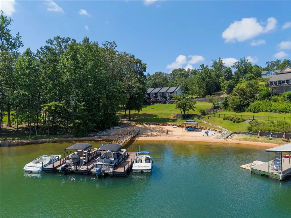The Moorings, Seneca Community