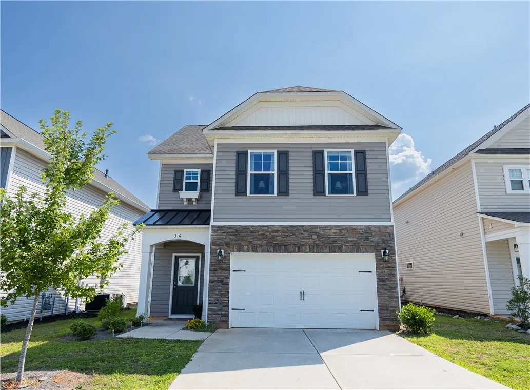 Champions Village at Cherry Hill, Pendleton Community