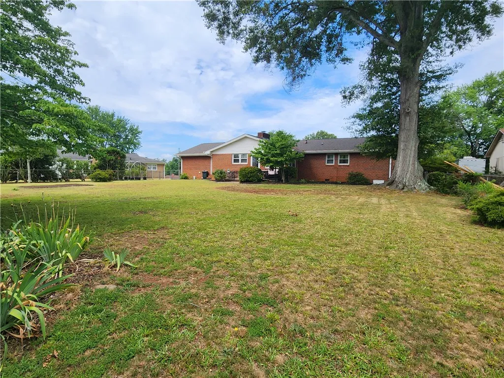 Property image 5 at 102 James Street, Easley, SC 29642