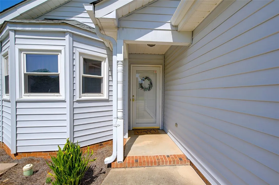 Property image 3 at 108 Baldwin Place, Easley, SC 29642