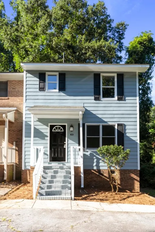 Goldenwoods, Clemson Community