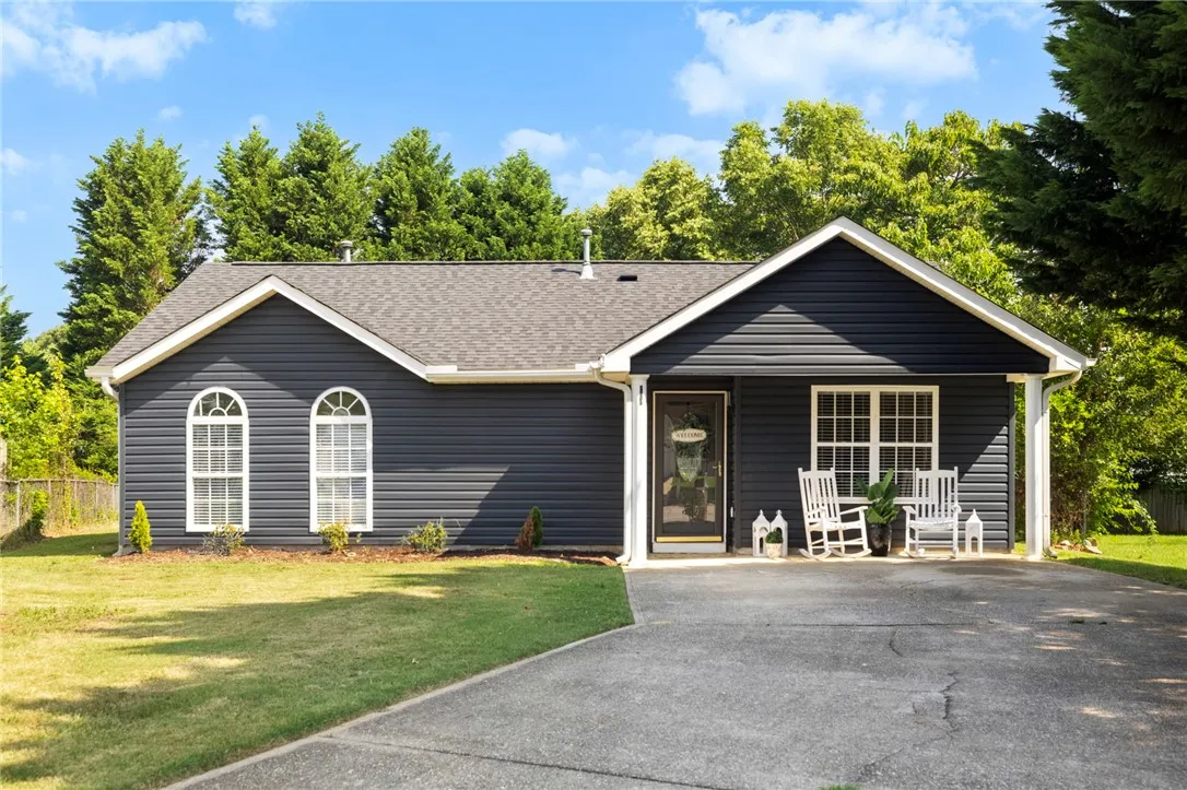 Country Gardens, Fountain Inn Community