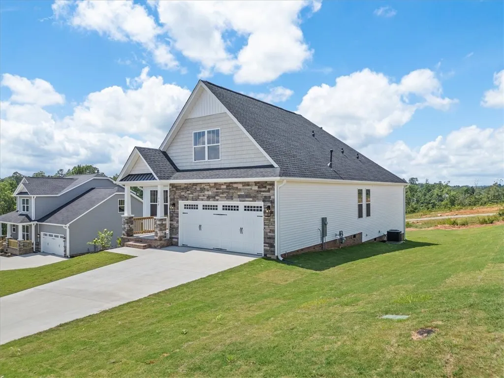 Property image 2 at 508 Broad Creek Court, Seneca, SC 29678