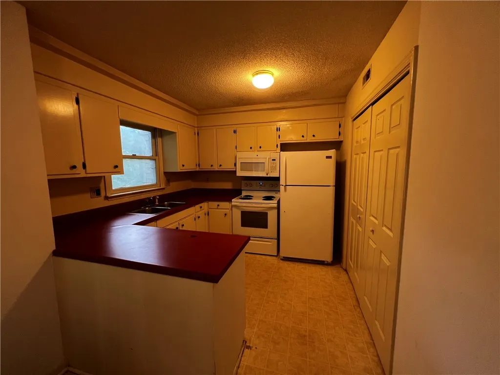 Property image 2 at 900 F Creekside Drive, Clemson, SC 29631