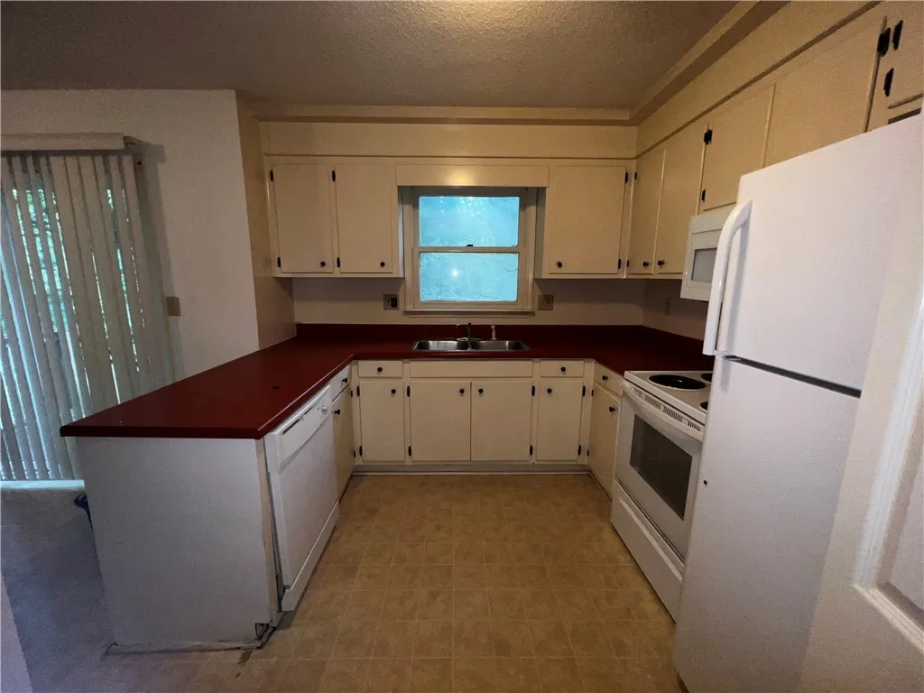 Property image 3 at 900 F Creekside Drive, Clemson, SC 29631