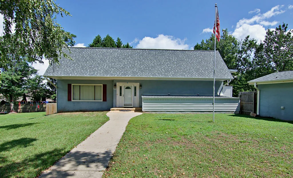 Property image 3 at 102 Julian Court, Easley, SC 29642
